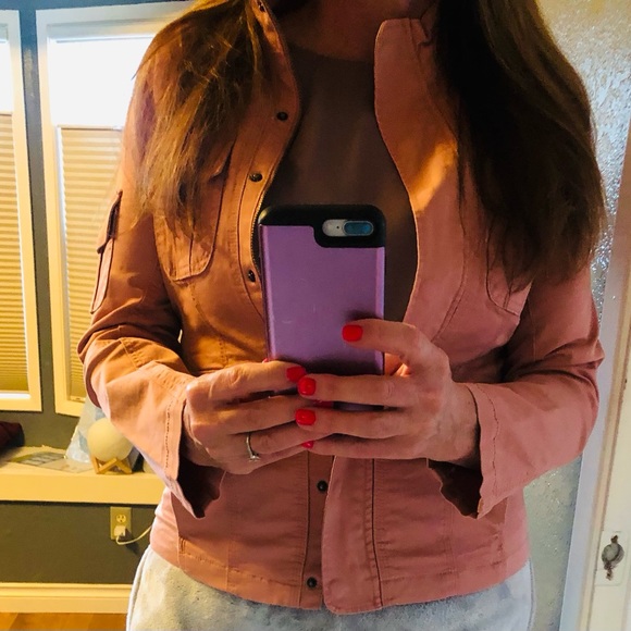 Light pastel pink rose colored stretch fitting jacket - Like new - Size Medium - Picture 5 of 7